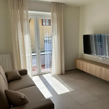 Noele Apartment *